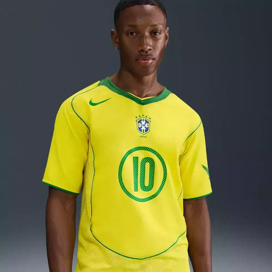 Camisa Seleção Brasileira Retrô 2004/05 Ronaldinho #10 Nike Masculina -Total 90