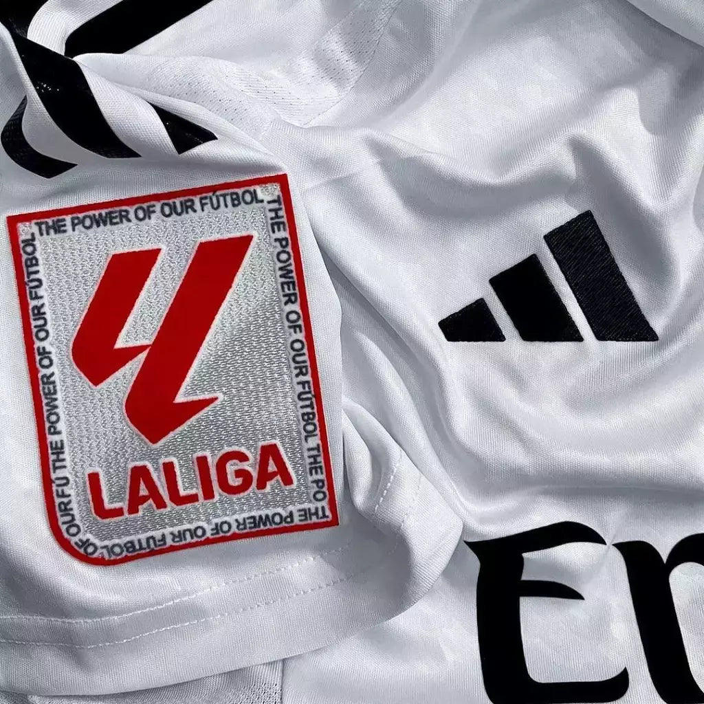 Camisa Real Madrid I 24/25 - Jogador Adidas Masculina - Branco + Patch La Liga e HP