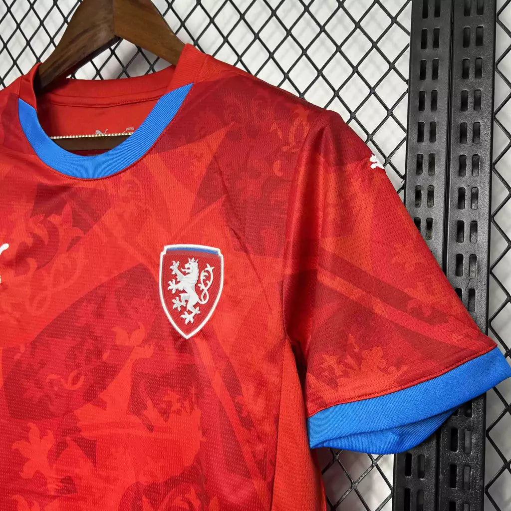Camisa República Tcheca Home Eurocopa 24/25 - Torcedor Puma Masculino - Vermelho