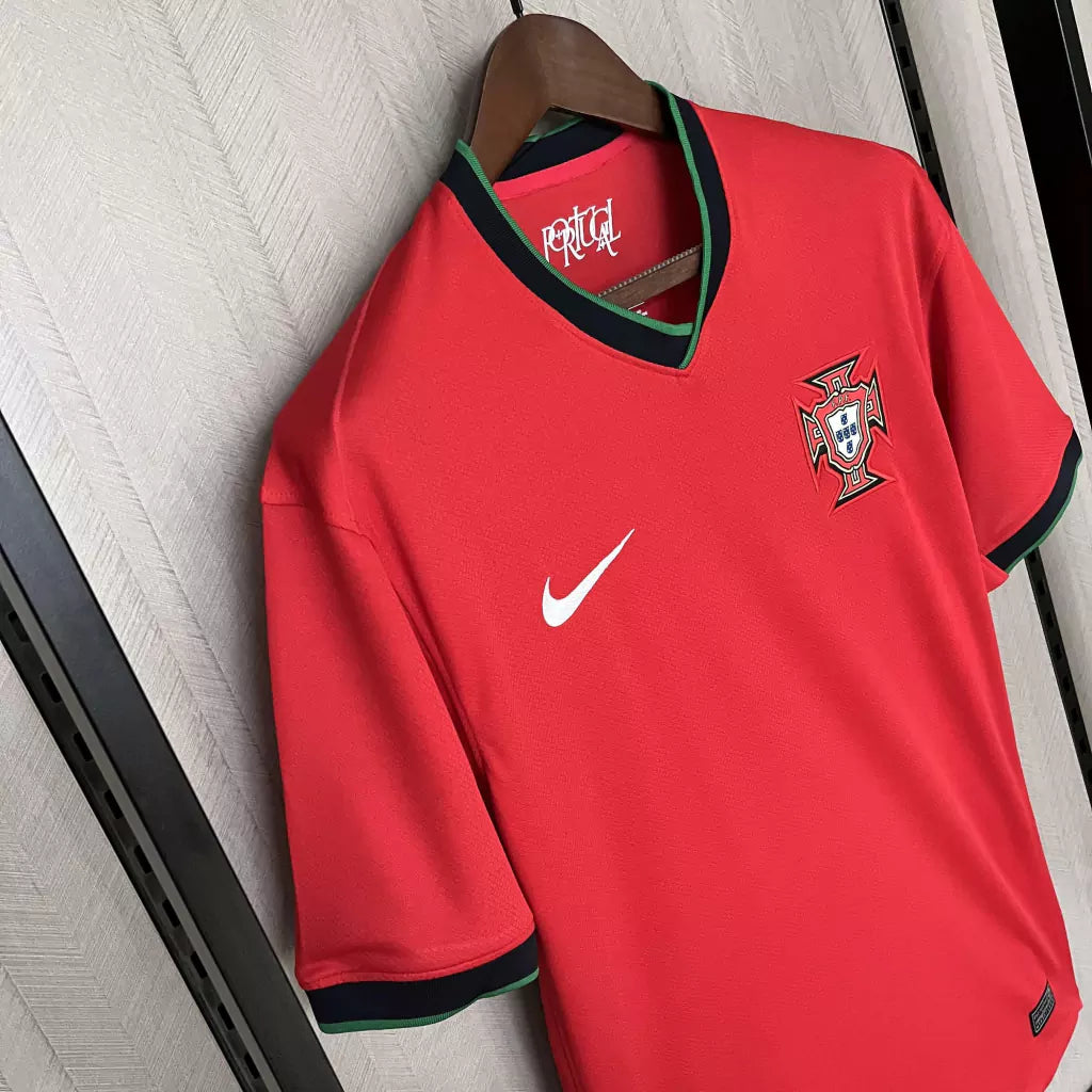 Camisa Portugal Home Eurocopa 24/25 - Torcedor Nike Masculina - Vermelho