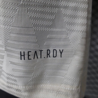 Camisa Bayern de Munique Third 24/25 - Versão Jogador Adidas Masculino - Bege