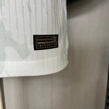 Camisa Liverpool Third 24/25 Versão Jogador Nike Masculino - Branco