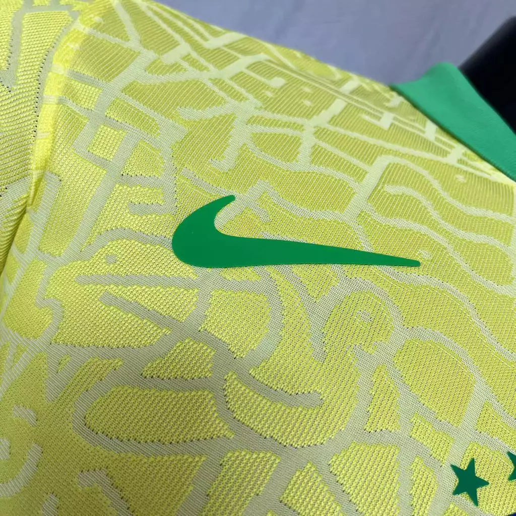 Camisa Brasil Versão Jogador Home 24/25 - Torcedor Nike Masculino - Amarelo