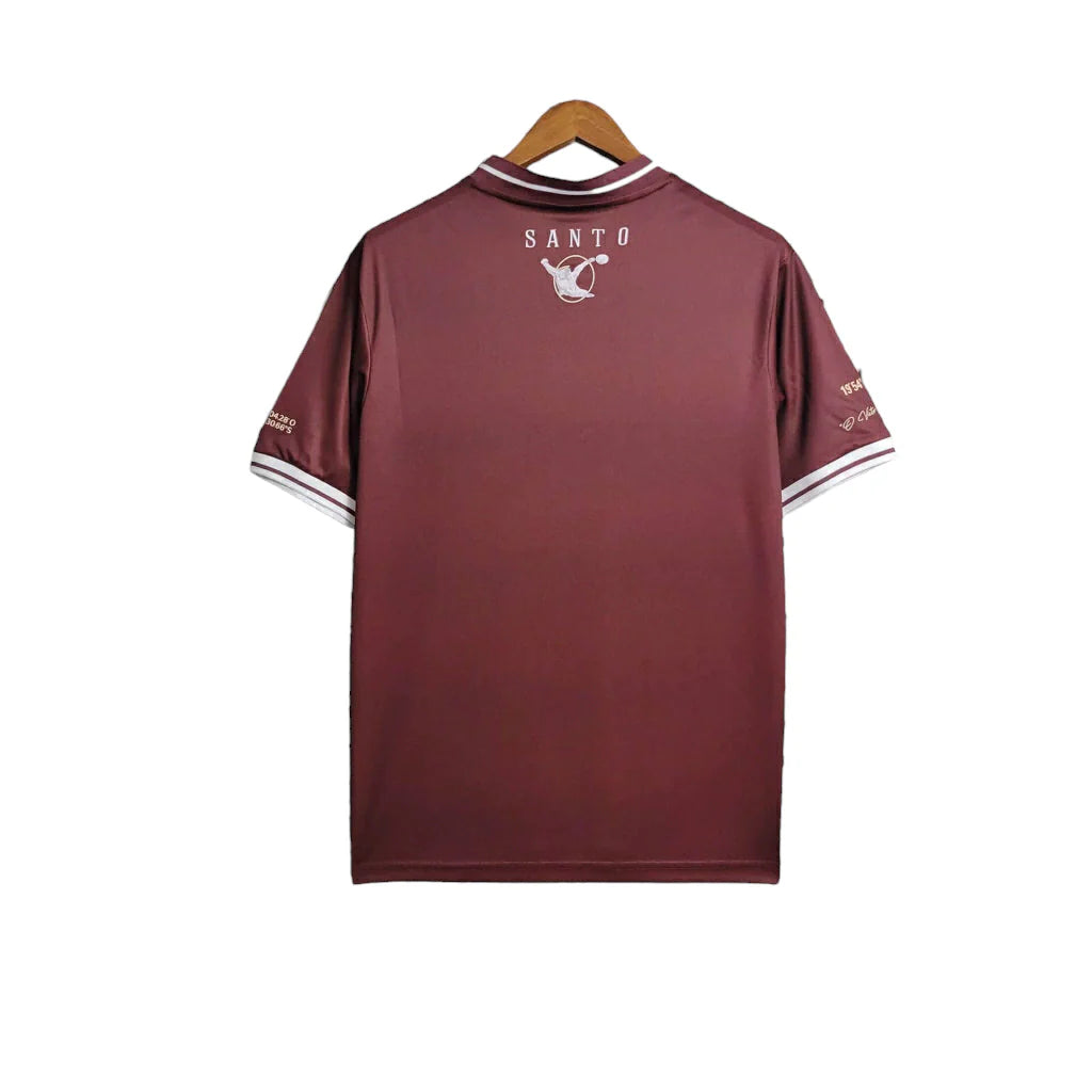 Camisa Atlético Mineiro Edição 10 anos (O MILAGRE DE SÃO VICTOR) - Torcedor Le Coq Sportif Feminino - Vermelha com detalhes em dourado e preto